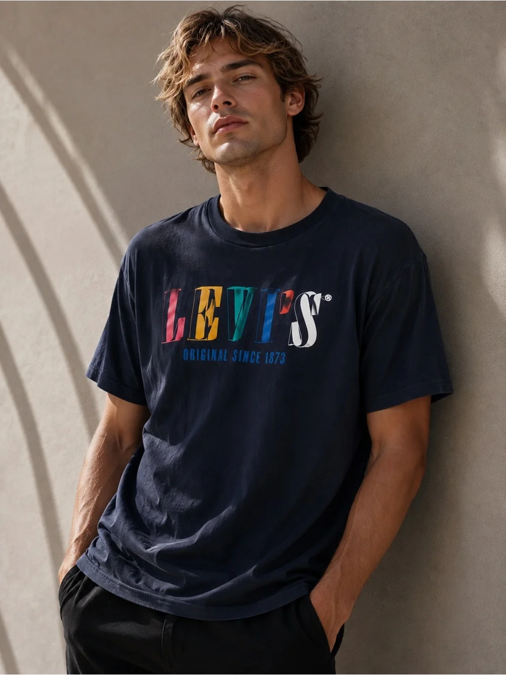 Levi’s Multicolor Logo Graphic T-Shirt Navy M